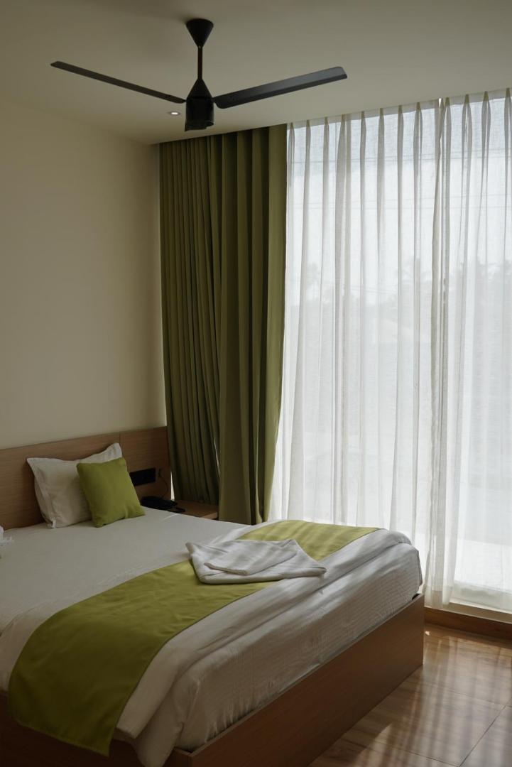 Dn Hotel Kochi Exteriör bild