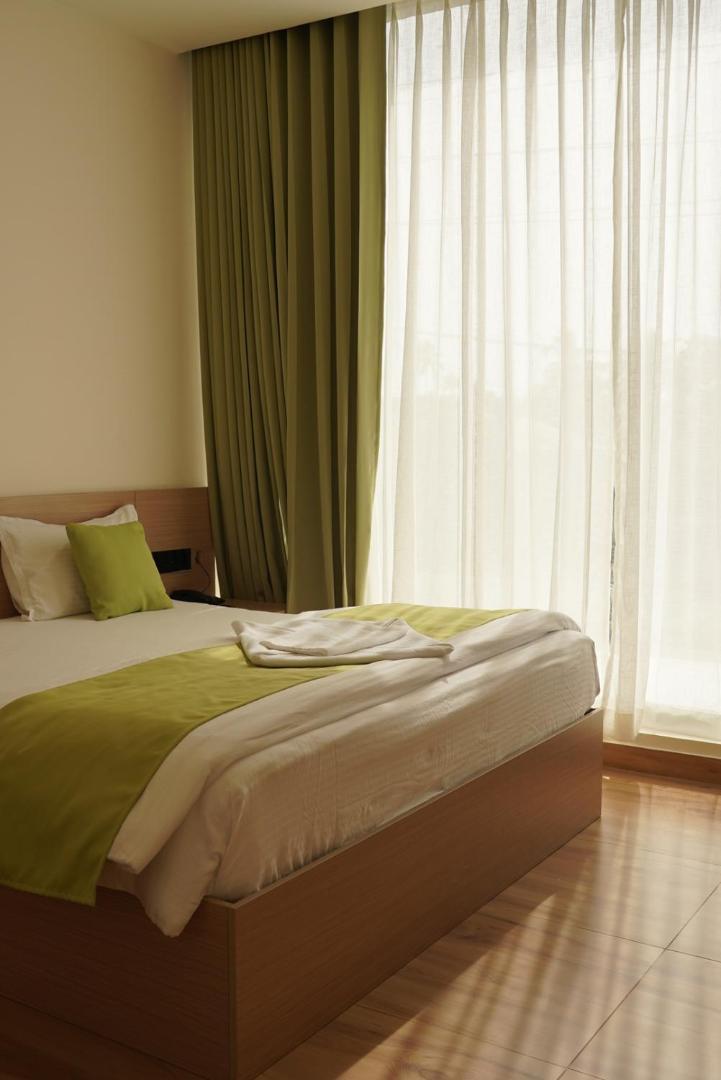 Dn Hotel Kochi Exteriör bild